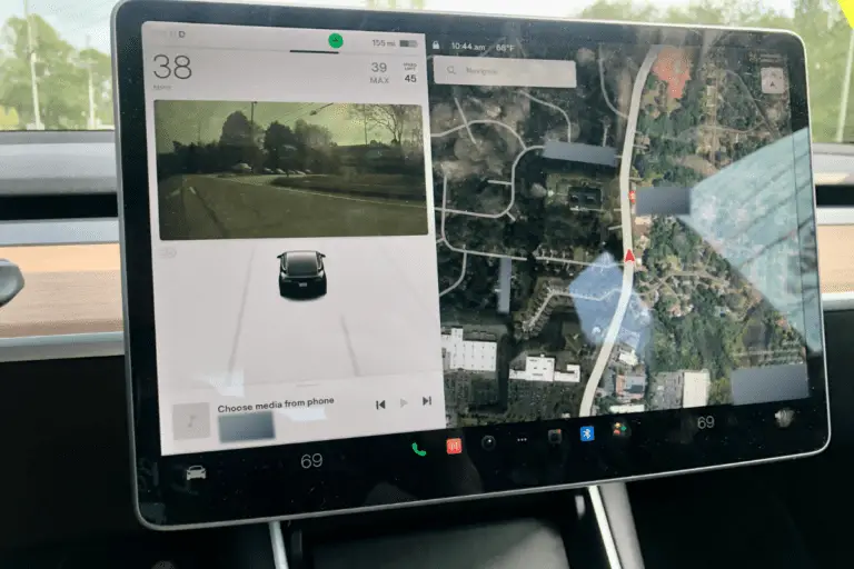 How To Use Blind Spot Cameras Changing Lanes (Tesla Model 3)